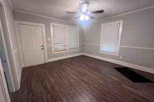 917 Laurel St, La Marque, TX 77568 - Photo 4