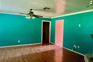 8703 Ashwyne Ln, La Porte, TX 77571 - Photo 2