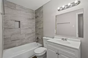 1004 S 2nd St, La Porte, TX 77571 - Photo 14