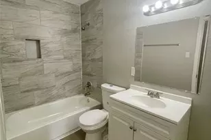 1004 S 2nd St, La Porte, TX 77571 - Photo 6