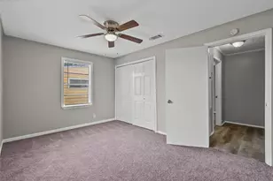 1004 S 2nd St, La Porte, TX 77571 - Photo 12