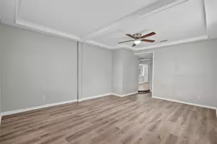 1004 S 2nd St, La Porte, TX 77571 - Photo 6