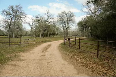 4731 Krischke Road, Schulenburg, TX 78956 - Photo 2