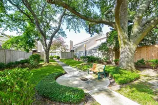 13859 Hollowgreen Dr, Houston, TX 77082 - Photo 34