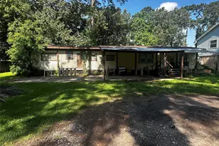 13023 Maplewood Ln, Old River Winfree, TX 77535 - Photo 2