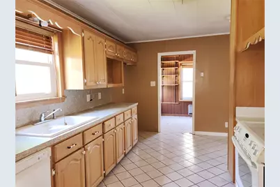 512 Camellia Avenue, Orange, TX 77630 - Photo 10