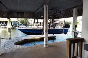 1318 Hawaii Dr, Tiki Island, TX 77554 - Photo 34