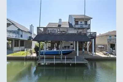 1318 Hawaii Drive, Tiki Island, TX 77554 - Photo 4