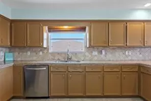 1318 Hawaii Dr, Tiki Island, TX 77554 - Photo 14