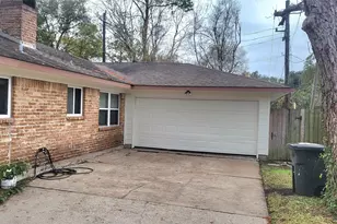 12531 Hazelwood Ln, Houston, TX 77077 - Photo 6