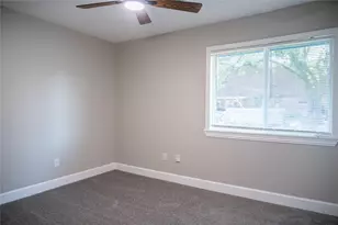 5502 Elm Tree Dr, Houston, TX 77048 - Photo 16