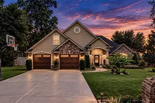 131 S Park Dr, Montgomery, TX 77356 - Photo 1