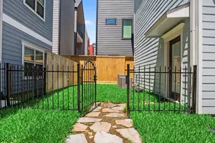 1026 W 24th St, Houston, TX 77008 - Photo 20