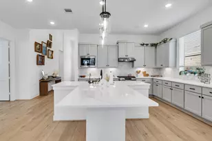 2211 Cherry Brg Ln, Tomball, TX 77375 - Photo 6