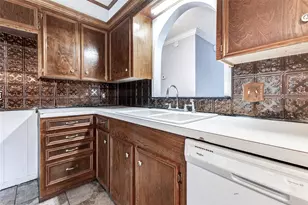 309 Still Forest St, Liberty, TX 77575 - Photo 12