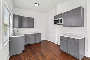2006 31st St, Galveston, TX 77550 - Photo 8