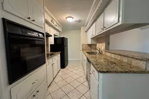 12850 Westella Dr, Houston, TX 77077 - Photo 2