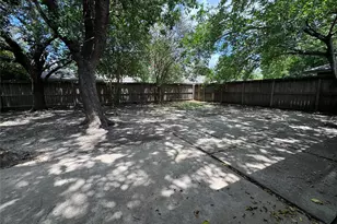 12850 Westella Dr, Houston, TX 77077 - Photo 6