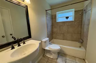 12850 Westella Dr, Houston, TX 77077 - Photo 4