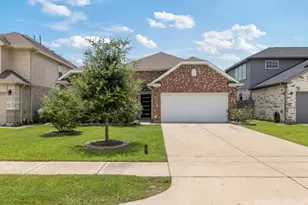 8803 W Cres Lake Cir, Baytown, TX 77521 - Photo 6