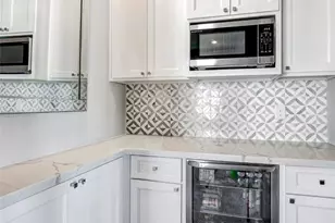 1223 W 15th 1/2 St, Houston, TX 77008 - Photo 24