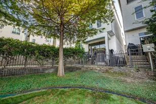 1223 W 15th 1/2 St, Houston, TX 77008 - Photo 14