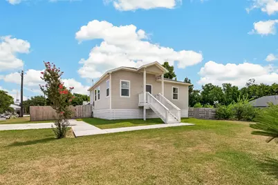 403 S 2nd Street, La Porte, TX 77571 - Photo 2