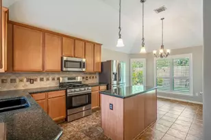 5210 Cottonwood Creek Ln, League City, TX 77573 - Photo 24