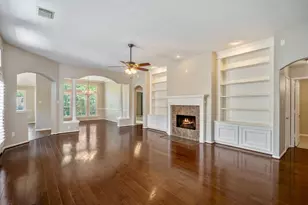 5210 Cottonwood Creek Ln, League City, TX 77573 - Photo 8