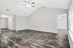 104 Indigo Brush Dr, La Marque, TX 77568 - Photo 16