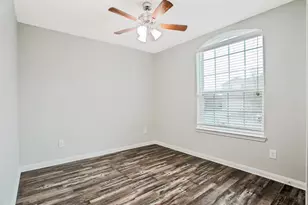 104 Indigo Brush Dr, La Marque, TX 77568 - Photo 4
