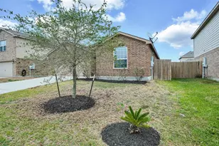 104 Indigo Brush Dr, La Marque, TX 77568 - Photo 2