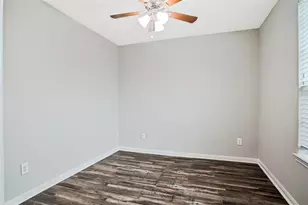 104 Indigo Brush Dr, La Marque, TX 77568 - Photo 8
