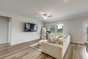 1318 Cascade Hls Dr, Rosharon, TX 77583 - Photo 6