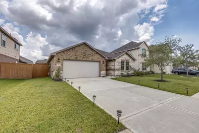 1318 Cascade Hills Drive, Rosharon, TX 77583 - Photo 2
