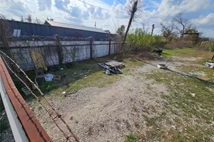 5915 Lavender St, Houston, TX 77026 - Photo 2