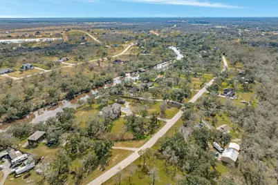 703 County Road 605, Angleton, TX 77515 - Photo 12