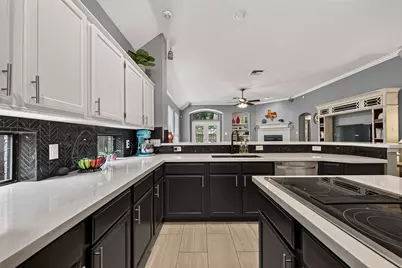 7218 Bethany Bay Drive, Missouri City, TX 77459 - Photo 14