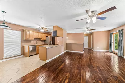 13 Fiddleleaf Court, The Woodlands, TX 77381 - Photo 8