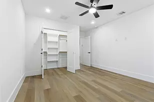 4525 Walker St, Houston, TX 77023 - Photo 12