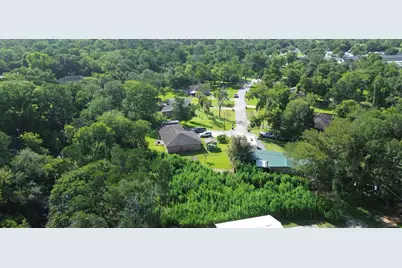 9230 Woodacres Dr, Hitchcock, TX 77563 - Photo 10