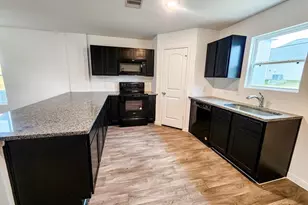 9815 Emerald Stone Wy, Conroe, TX 77306 - Photo 4
