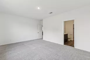 1009 S Oakhurst Dr, Dayton, TX 77535 - Photo 26