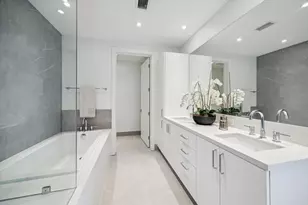 2323 W Main St, Houston, TX 77098 - Photo 12