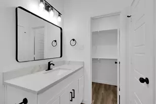 104 Runnels St, Willis, TX 77378 - Photo 24