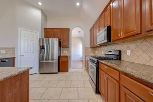 13922 Normandy Ct, Sugar Land, TX 77498 - Photo 20