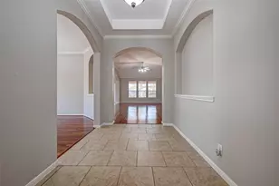 13922 Normandy Ct, Sugar Land, TX 77498 - Photo 6