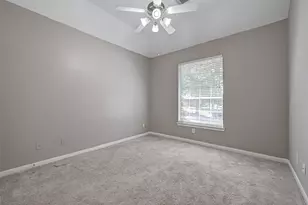 13922 Normandy Ct, Sugar Land, TX 77498 - Photo 32