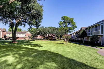 10458 Hammerly Boulevard #66, Houston, TX 77043 - Photo 16
