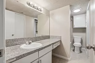 2750 Holly Hall St, Houston, TX 77054 - Photo 14